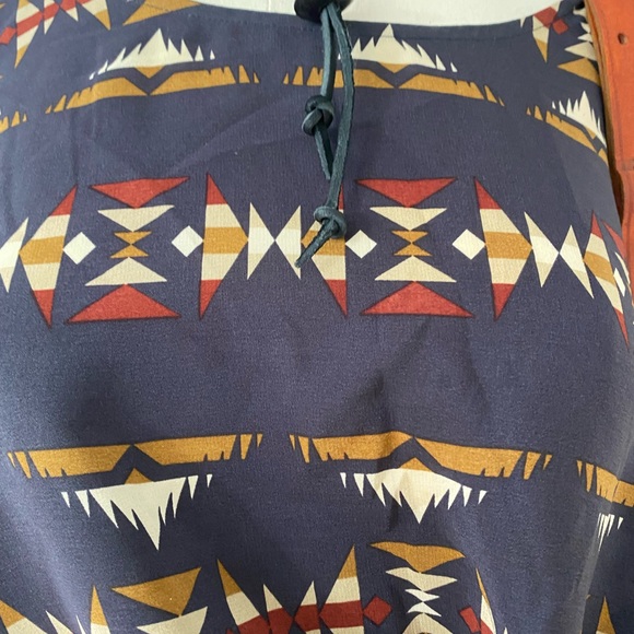 Pendleton Portland Collection Silk Top- RARE - Picture 3 of 5